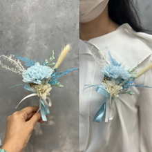 Load image into Gallery viewer, Preserved Flower Event Corsage 10 units
