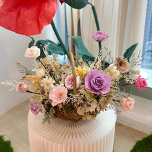 Load image into Gallery viewer, Preserved Flower Premium Business Arrangement Gift Design 1 Day Course
